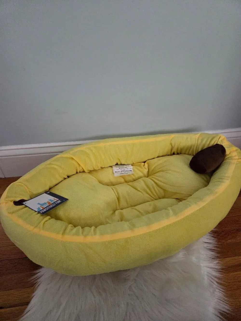 Pawsitively Fun! Banana Pet Bed